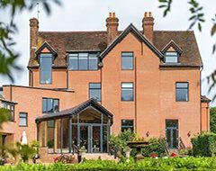 carbon-free-dining-certified-restaurant-guildford-manor-hotel-thumbnail-240x190